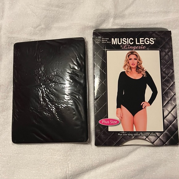 Music Legs Plus Size Black Opaque Teddy - Picture 3 of 3